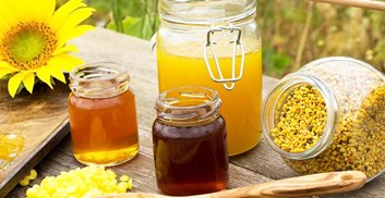 تفاوت ژل رویال با عسل و بره‌ موم چیست ؟
