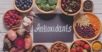 مکمل‌ های آنتی‌ اکسیدان در ورزشی که منجر به آسیب می‌ شود