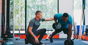 «چگونه مربی باشگاه را قانع کنیم که مکمل‌ها بخشی از خدماتش شود؟»