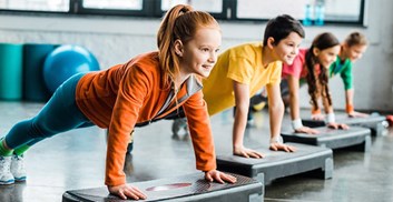 «تمرین مقاومتی برای نوجوانان + مکمل‌های ایمن و اخلاقی»