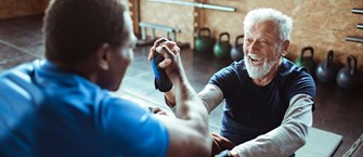 ورزشکاران مسن‌ تر : چگونه با آسیب کمتر و مکمل بیشتر تمرین کنند ؟