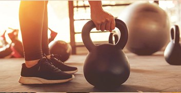 «تمرین برای ورزشکاران صبحگاهی + چگونه مکمل را زمان‌بندی کنیم؟»